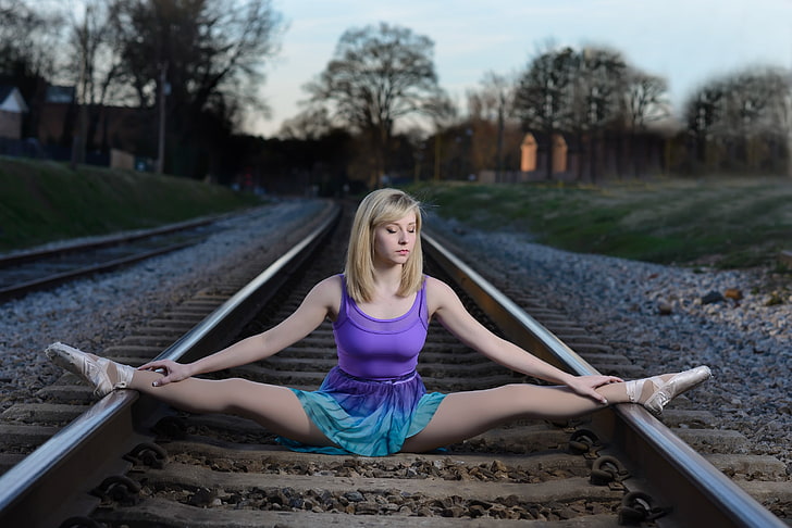 women's purple and teal sleeveless dress, ballerina, railway