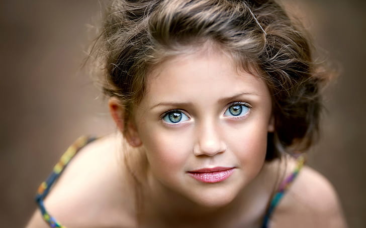 Cute little girl, portrait, face, eyes, girl's blue and yellow spaghetti strap top, HD wallpaper