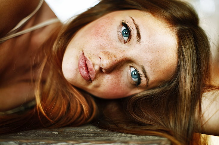 solo, women, redhead, freckles, blue eyes, portrait, headshot, HD wallpaper