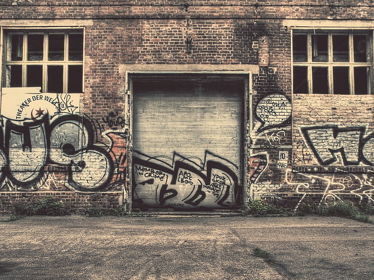 gray roller shutter, city, graffiti, architecture, built structure, HD wallpaper