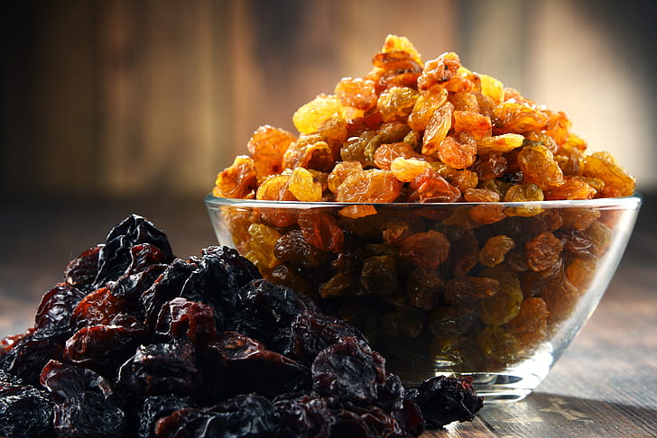 bowl, prunes, dried raisins