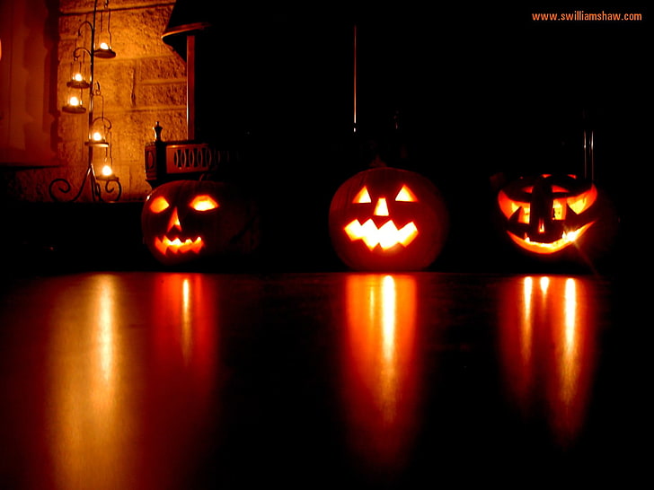 three Jack-o'-Lanterns, Halloween, spooky, pumpkin, glowing eyes, HD wallpaper