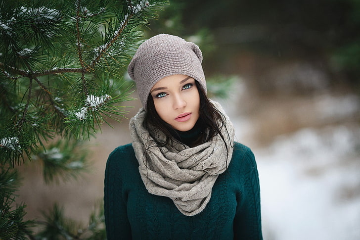 women's gray beanie, woman wearing grey knit cap and infinity scarf