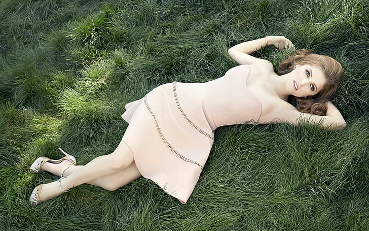 actress, Anna Kendrick, grass, women, strapless dress, glamour, HD wallpaper