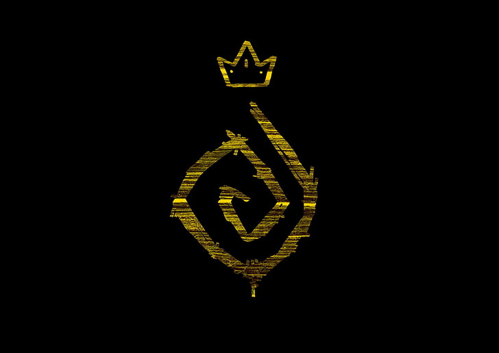 brown crown logo, True Detective, the yellow king, copy space