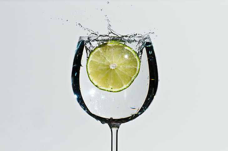 close up photo of sliced lemon splashed in wine glass, Week, Lime, HD wallpaper