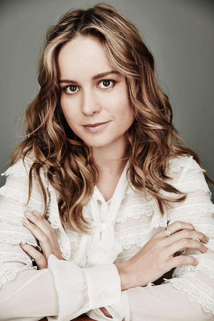 Brie Larson, actress, women, portrait, beauty, looking at camera