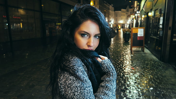 women's gray sweater, David Olkarny, Aurela Skandaj, urban, women outdoors, HD wallpaper
