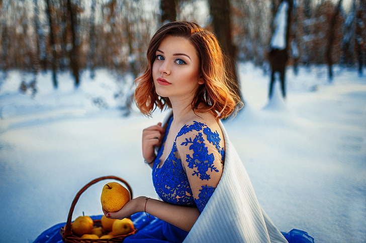 women, snow, model, winter, one person, real people, young adult
