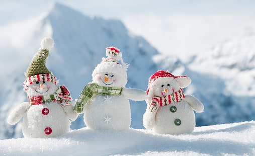 HD wallpaper: Snowmen, three snowman on snow, Seasons, Winter, winter season  | Wallpaper Flare