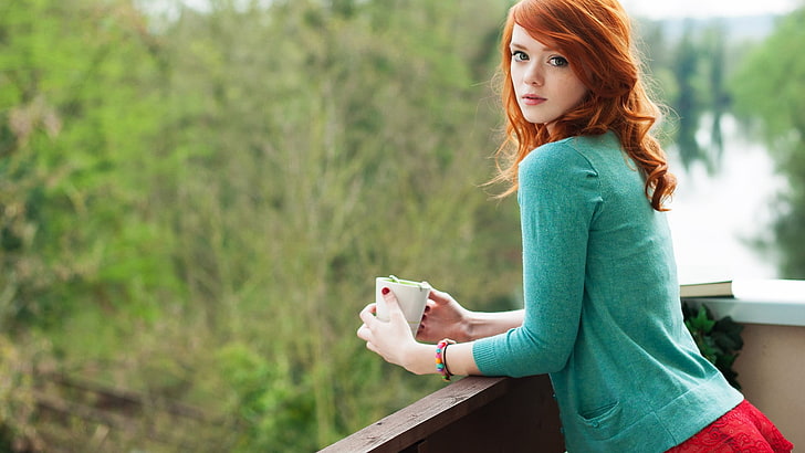 women's green cardigan, Lass Suicide, model, redhead, outdoors