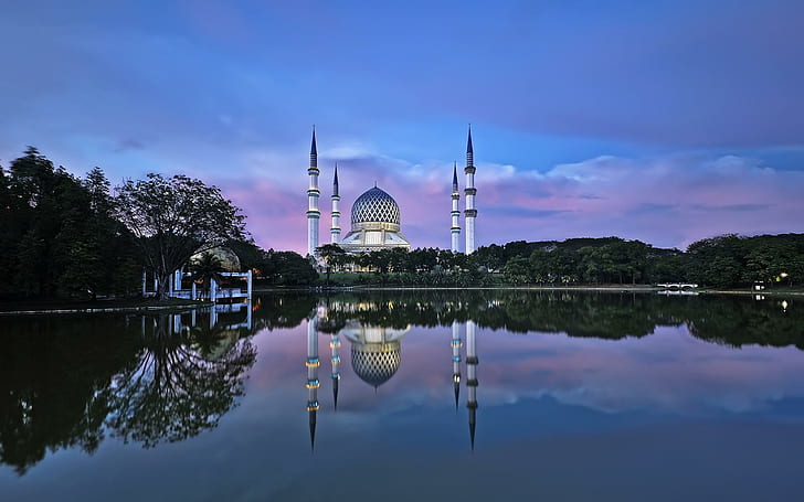 Shah Alam Blue Mosque, white and blue mosque, 2013, picture, nature and landscapes, HD wallpaper