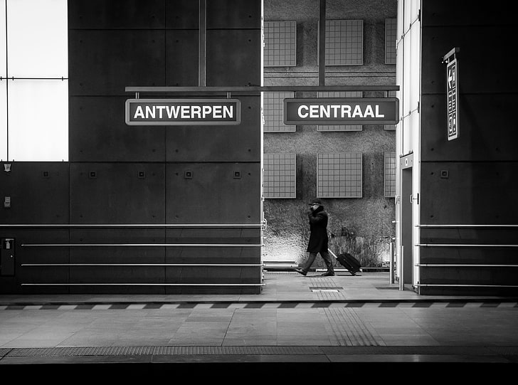 Antwerpen Centraal, black luggage, Black and White, Creative, HD wallpaper