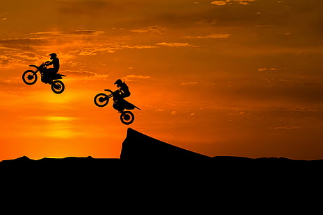 HD wallpaper: Dirt Bikes, Stunts, Silhouette, Sunset, 4K, Off-roading,  Motocross | Wallpaper Flare
