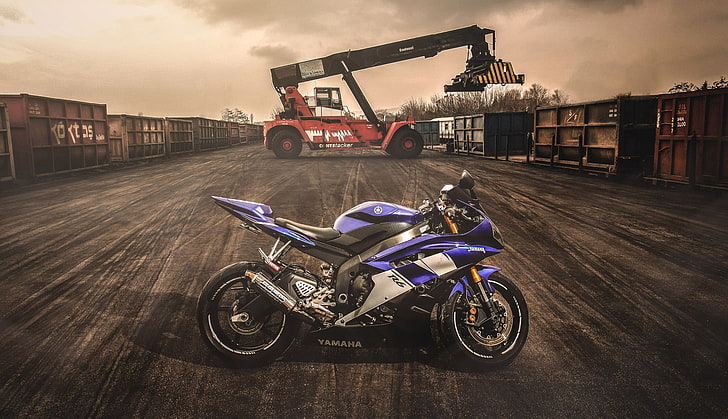 purple and gray Yamaha sports bike, Moto, the evening, container