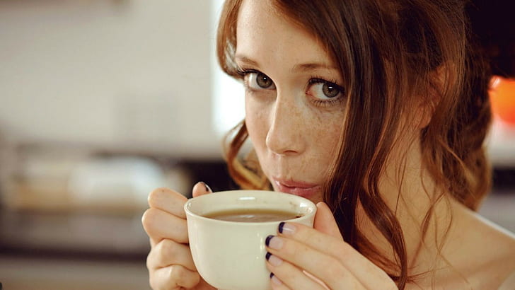 redhead, cup, face, looking at viewer, model, depth of field, HD wallpaper