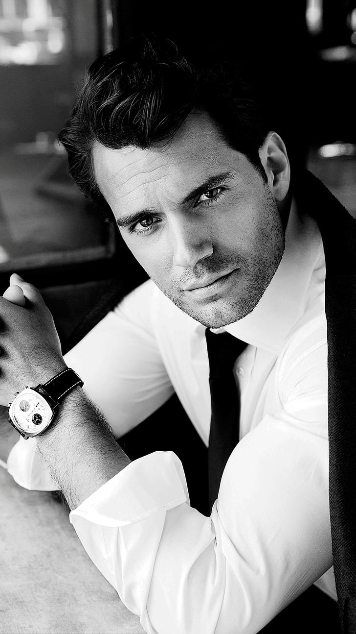 Henry Cavill 2015, grayscale photo of man wearing suit, Hollywood Celebrities