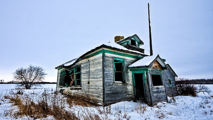 green and white wooden house, landscape, ruin, snow, abandoned