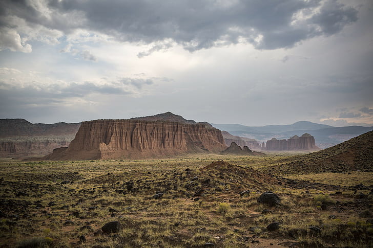 arid, Canyon, capitol, reef, national, park, cliffs, cloudy