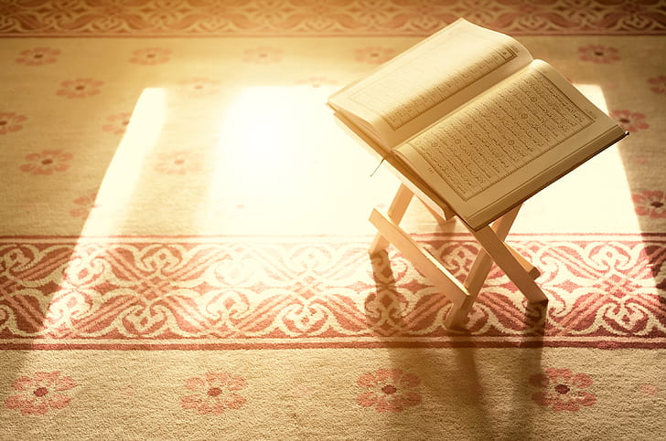 صورة اسلامية من موقع wallpaper flare Light-holy-book-god-quran-hd-wallpaper-preview