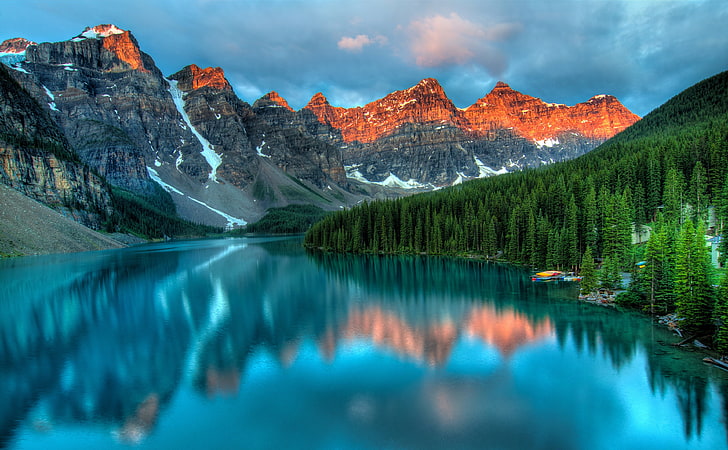 Moraine Lake, and the Valley of the Ten Peaks, body of water and mountain