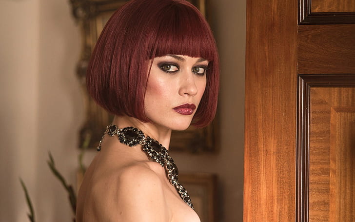 Olga Kurylenko in The November Man, woman's red hair dye, HD wallpaper