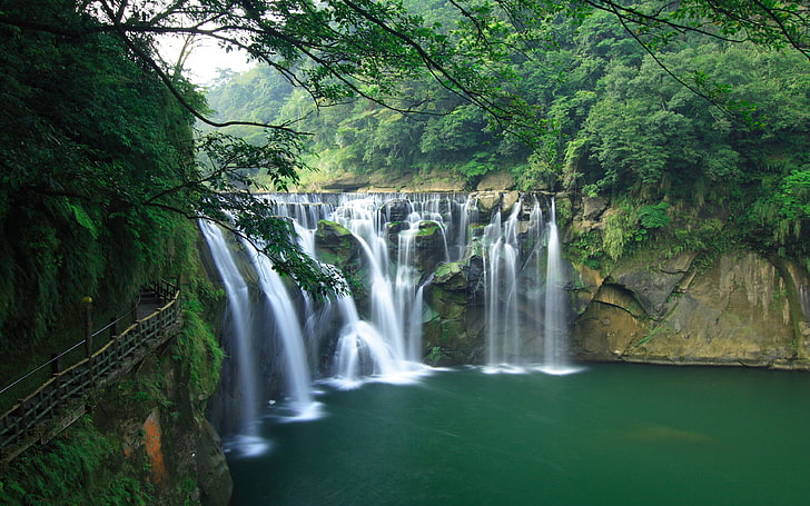 Shifen Falls Is A Picturesque Waterfall Located In Pingxi District, New Taipei City, Taiwan, The Upper Reaches Of The River Keelung, HD wallpaper