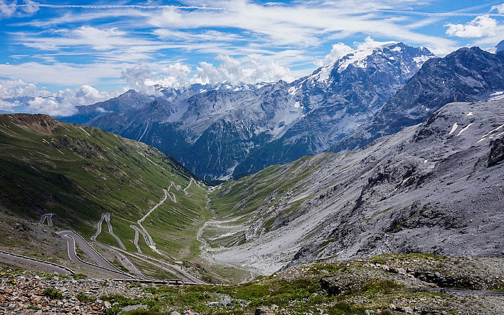 Stelvio Pass Mountain pass in the municipality of Bormio in Italy asphalt mountain pass in the Eastern Alps 2560×1440, HD wallpaper