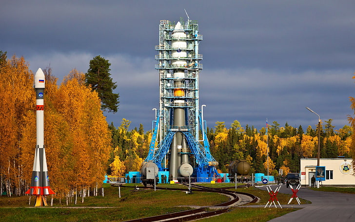 rocket, clouds, Russian, trees, technology, soldier, Plesetsk cosmodrome