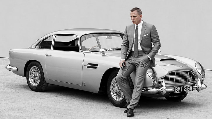 man wearing suit jacket sitting beside classic coupe, 007, James Bond, HD wallpaper