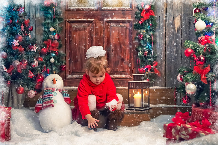 girl's red trench coat, snow, children, toys, tree, new year, HD wallpaper