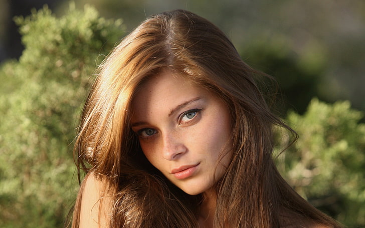 woman face, Indiana A, women, model, freckles, brunette, outdoors, HD wallpaper