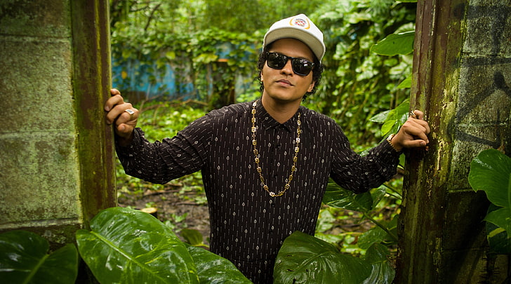 bruno mars 4k background hd, one person, sunglasses, young adult