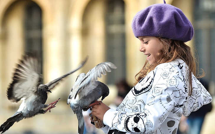 two gray pigeons, birds, children, smile, widescreen, Wallpaper