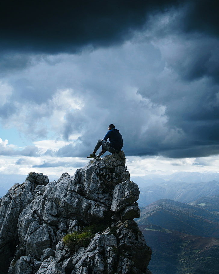 man sitting on cliff illustration, rock, precipice, mountains, HD wallpaper