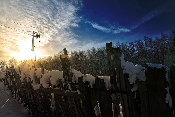 brown wooden backyard fences, nature, landscape, winter, sky