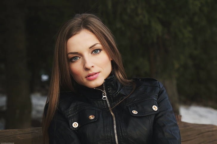 Giulia, brunette, women outdoors, winter, leather jackets, blue eyes, HD wallpaper