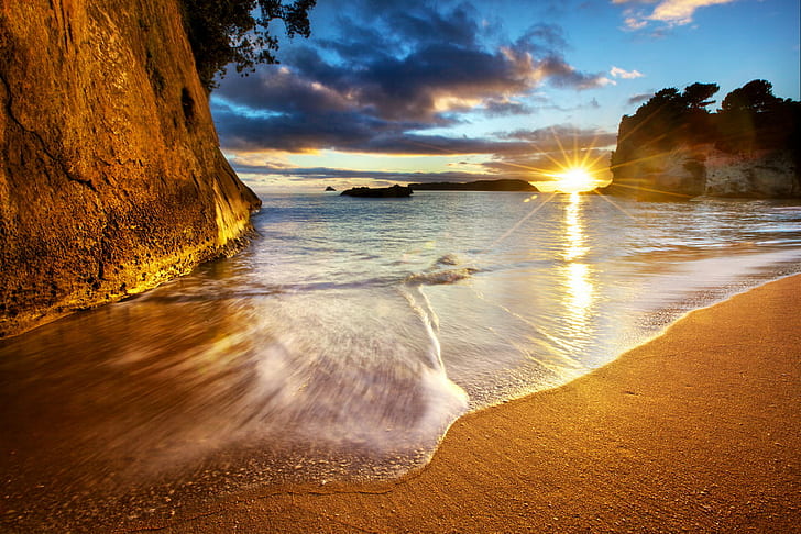 sunrise on ebach seashore, Cathedral Cove, Beach, Starburst, New Zealand