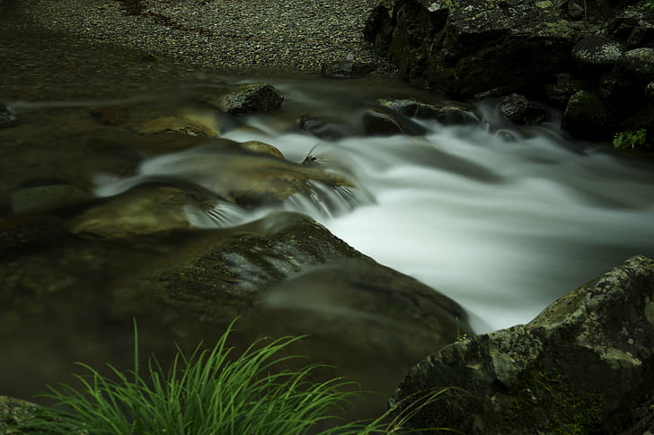 close up photography of river surrounded by rocks, Stream, Shirataki