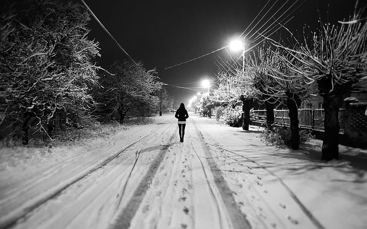 Black and White Snow Night Girl, grayscale photo of woman in jacket, HD wallpaper
