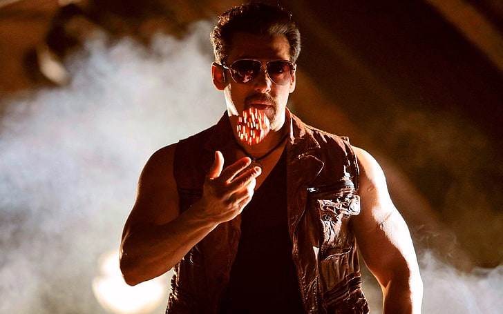 HD wallpaper: Salman Khan New Look At Kick Movie, men's brown vest, Male  Celebrities | Wallpaper Flare