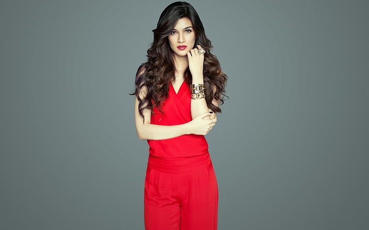 Kriti Sanon, women, red lipstick, curly hair, looking at viewer