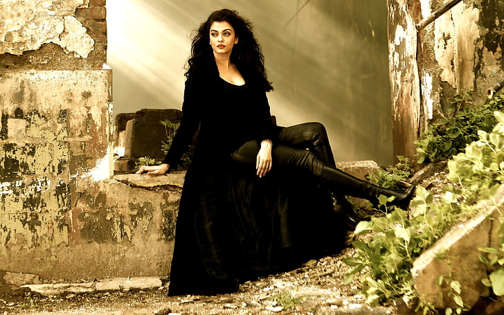 Jazbaa Aishwarya Rai Bachchan Look, women's black scoop-neck long-sleeved shirt and black pants, HD wallpaper