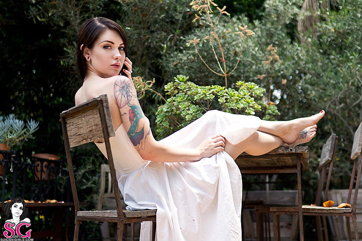 women's white sleeveless dress, Arwen Suicide, garden, tattoo
