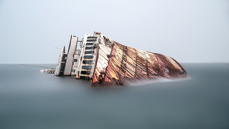 water, ship, wreck, architecture, nature, sky, no people, day