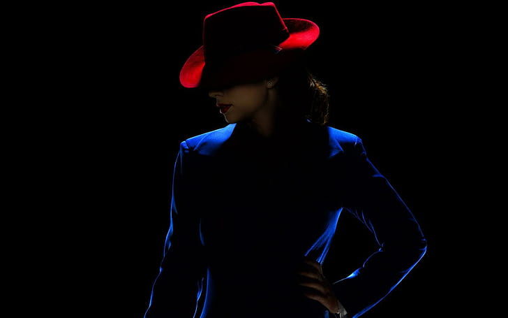 Hayley Atwell As Agent Carter 2015, woman in red hat and blue blazer outfit