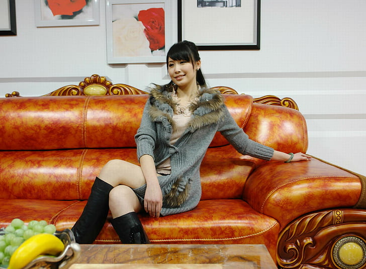 Diana Xu, Miss World, women, sitting, couch, brunette, black hair, HD wallpaper