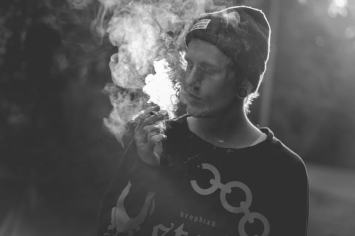 monochrome, cannabis, drop dead, smoke, men, joint, blurred, HD wallpaper