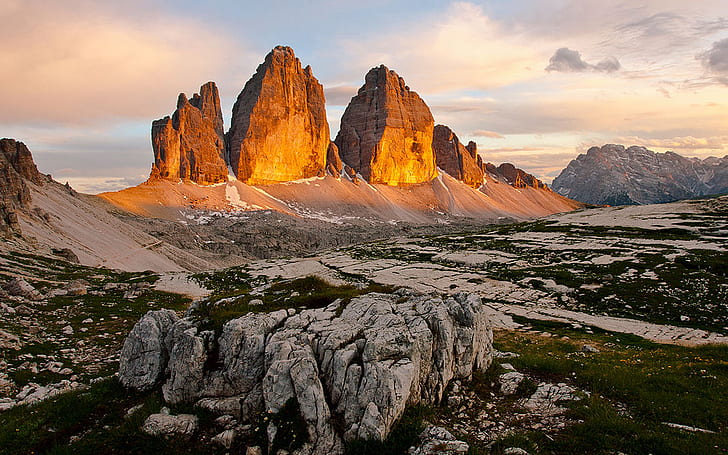 Le Tre Cime Di Lavaredo Dolomiti Italy Sunrise The First Sun Rays Wallpaper Hd 1920×1200