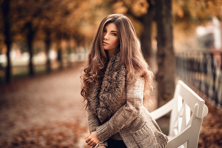 Wearing Gray Fur Coat Model Brunette, Fur Coat Brown Long Hair